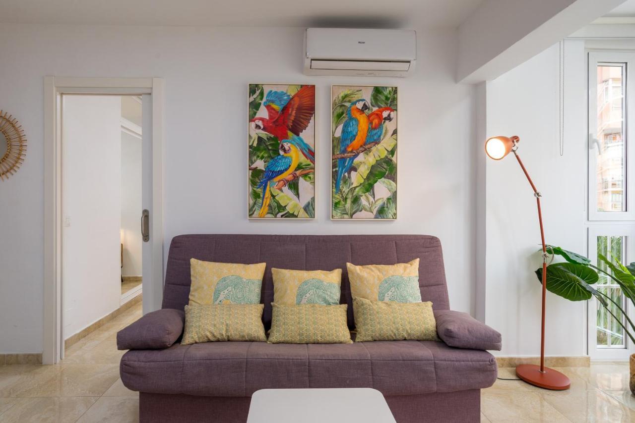 Mp5-Just Renovated Apartment Right On The Beach Малага Екстер'єр фото